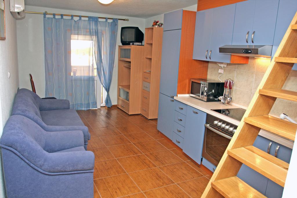 Apartmani Paula Makarska Exterior photo